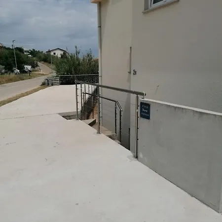Apartman Bungic 1 *